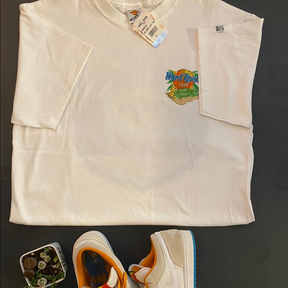 Vintage 2000 Hard Rock Cafe Honolulu Hawaii